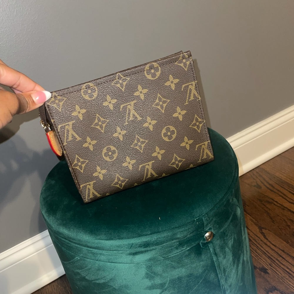Small cosmetic bag